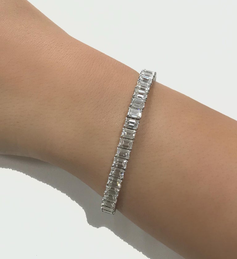 22.57 Carat Emerald Cut Diamond Bracelet For Sale at 1stdibs