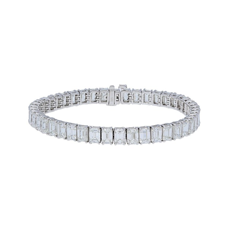 22.57 Carat Emerald Cut Diamond Bracelet For Sale at 1stdibs