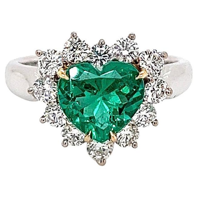 2.25 Total Carat Green Emerald and Diamond Ladies Ring For Sale at 1stDibs