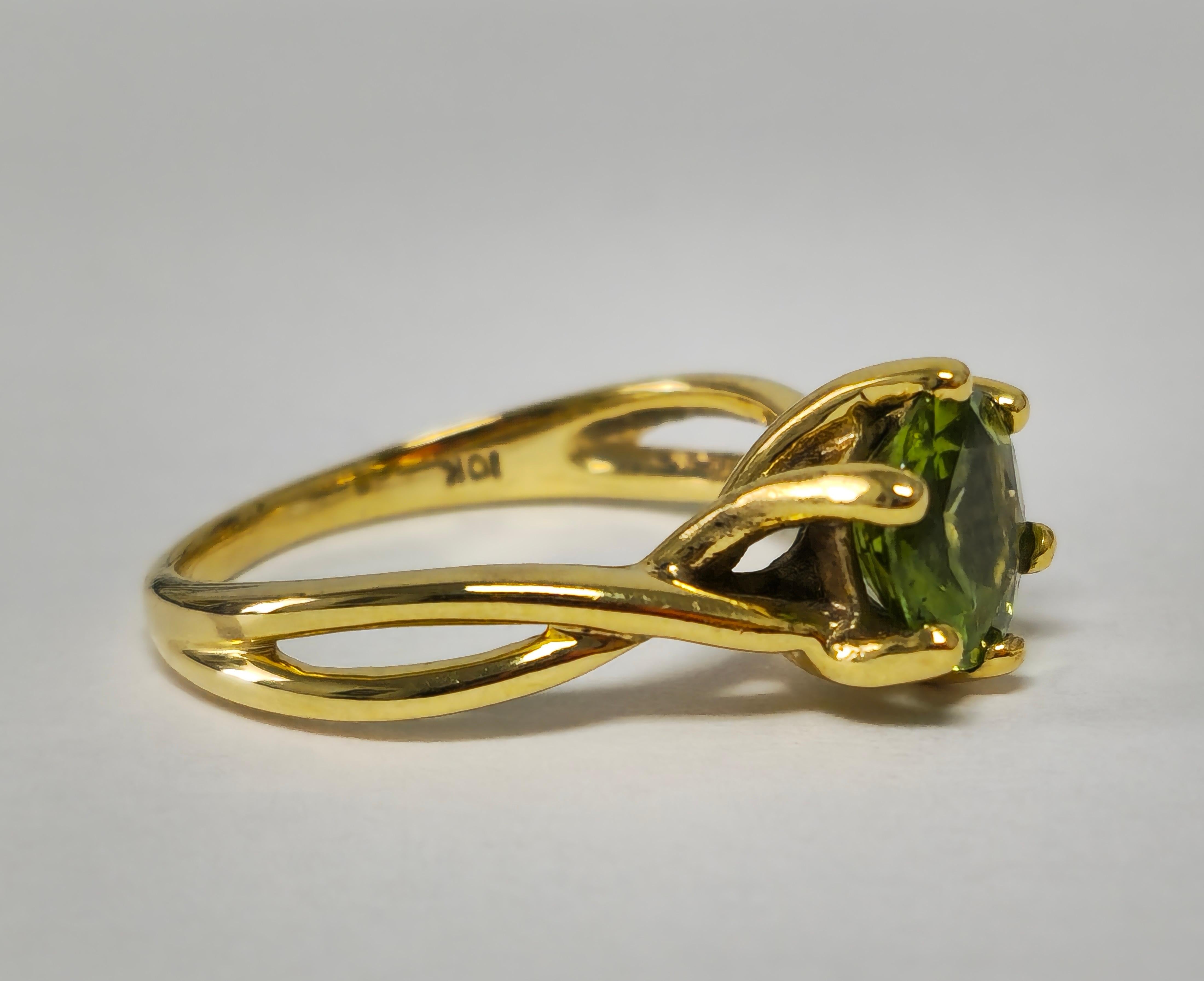 Art nouveau 2.25ct Garnet Solitaire Ring Engagement Ring  en vente