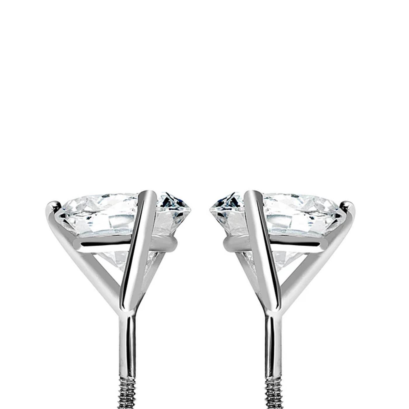 2,25 Karat GIA natürlicher runder Diamant 3 Zacken Martini-Ohrstecker Si1/VS2 14K Gold im Zustand „Gut“ in Aventura, FL