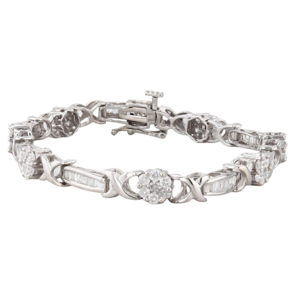 Bracciale tennis con bracciale a barre con cluster di diamanti da 2,25 carati in oro bianco 14k 7,5". in vendita