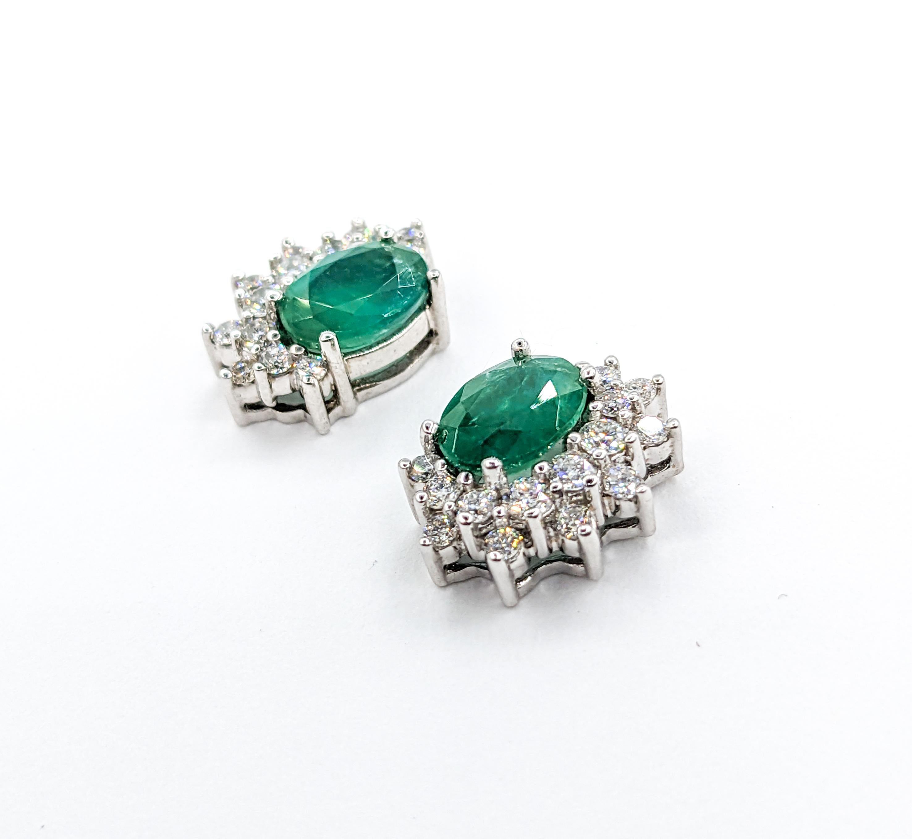 2.25ctw Emerald & Diamond Earrings In White Gold In Excellent Condition For Sale In Bloomington, MN