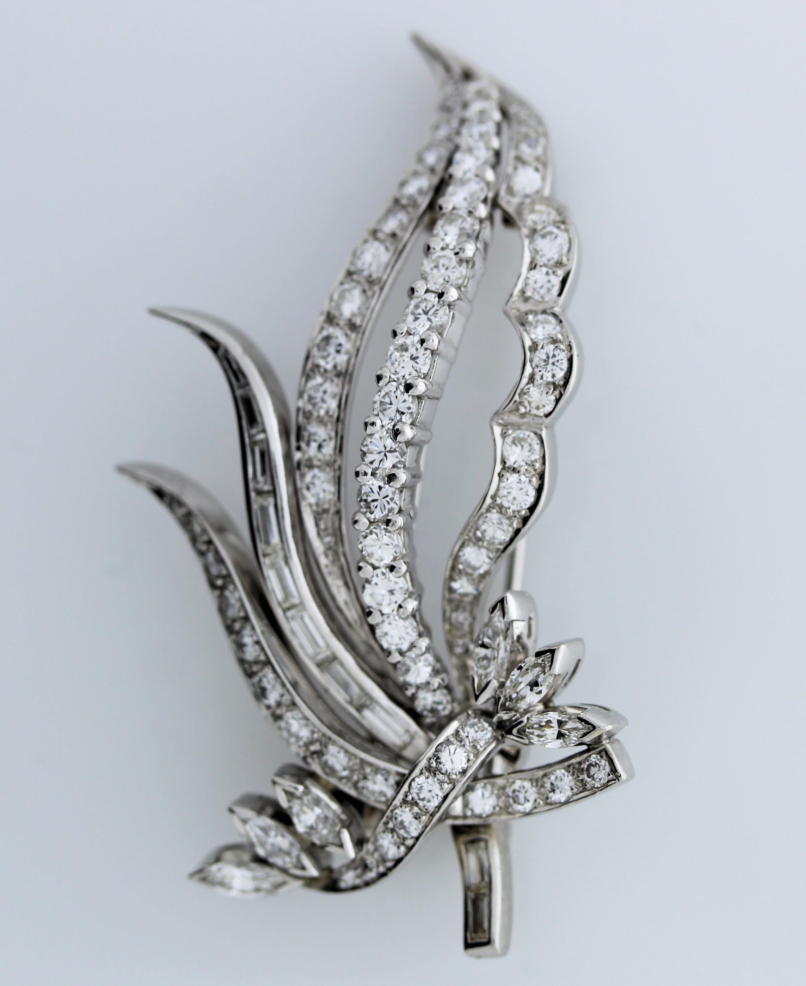 2.25CTW Mixed-Cut Diamond Pendant in White Gold In New Condition For Sale In Chicago, IL