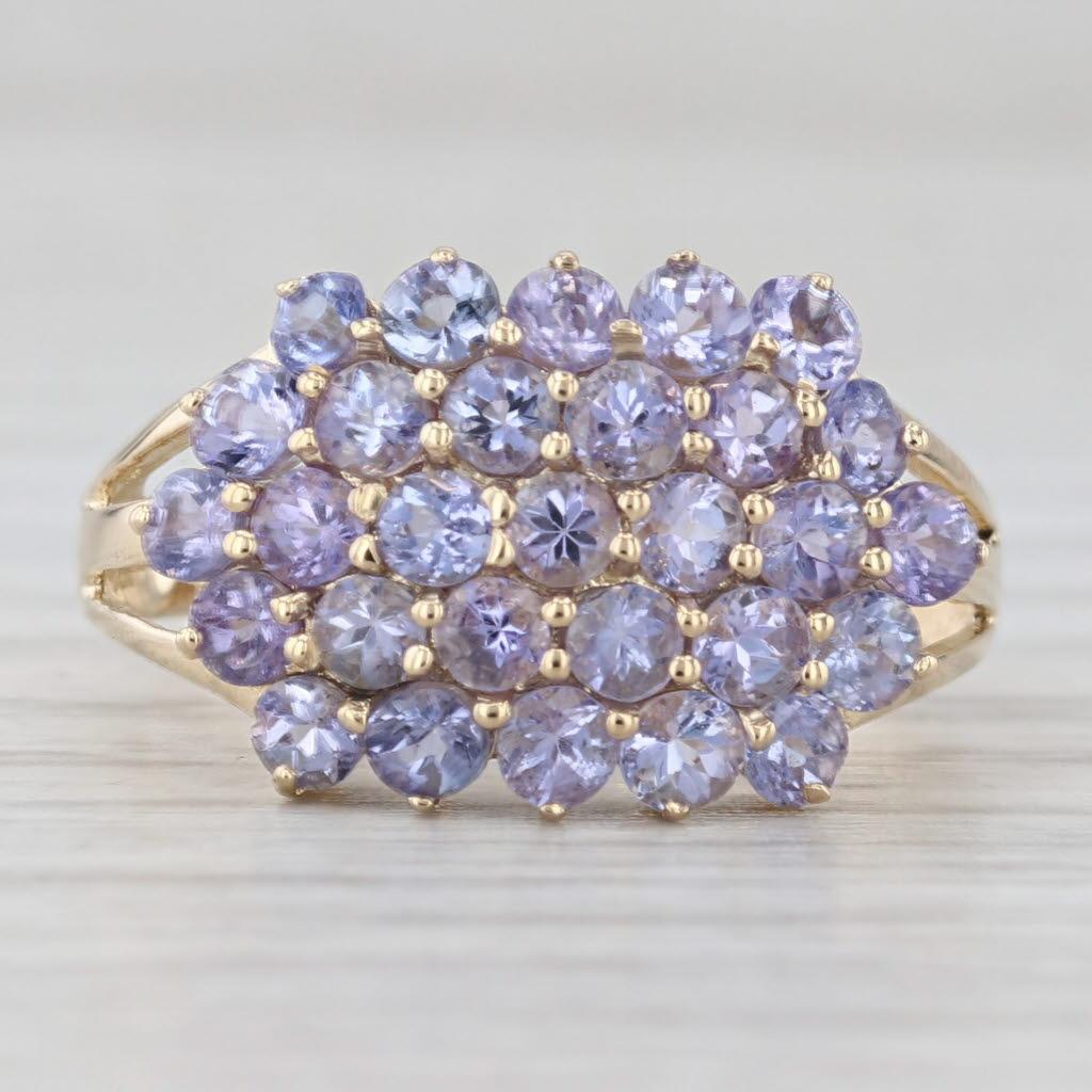 2.25ctw Tanzanite Cluster Ring 14k Yellow Gold Size 7.25 Cocktail Bon état - En vente à McLeansville, NC