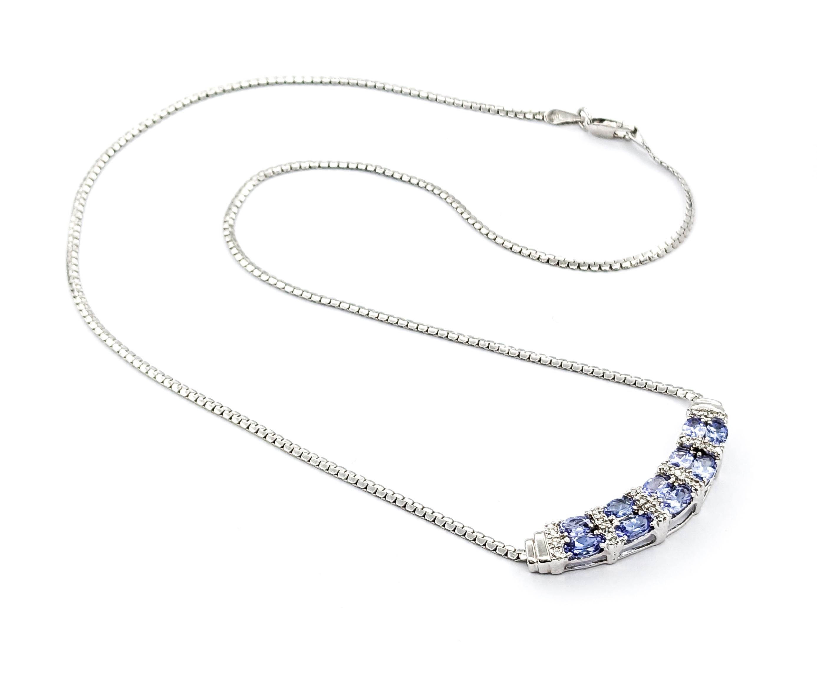 Contemporaneo Collana a barre curve con tanzanite da 2,25 carati in oro bianco in vendita