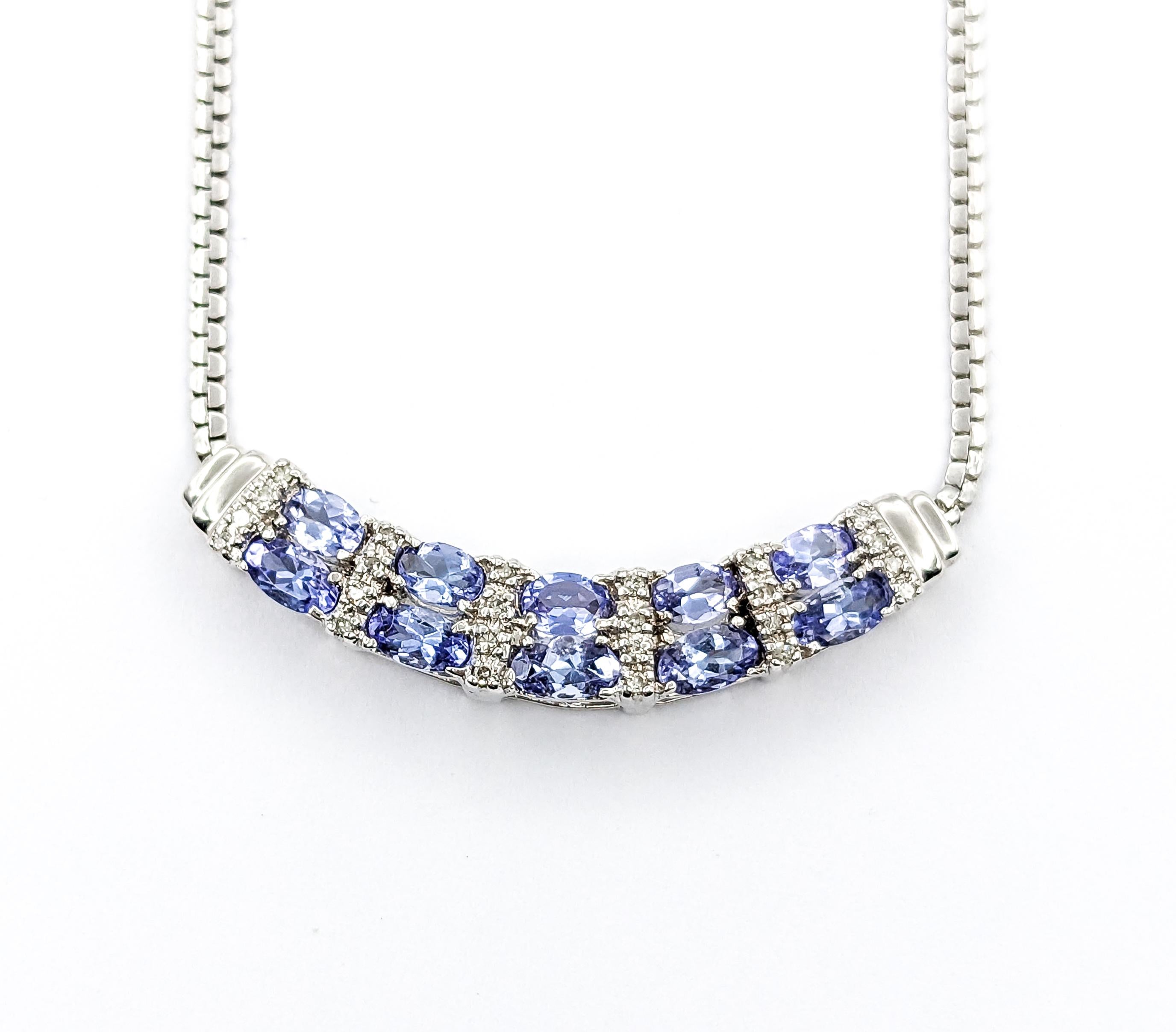Collana a barre curve con tanzanite da 2,25 carati in oro bianco in vendita 3