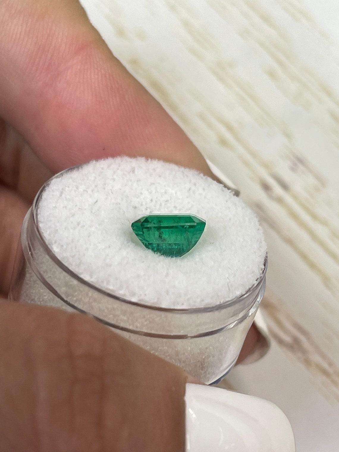 2,26 Karat 8,5x7 mittelgrüner sambischer Smaragd - Smaragdschliff Mai-Geburtsstein Edelstein im Angebot 1