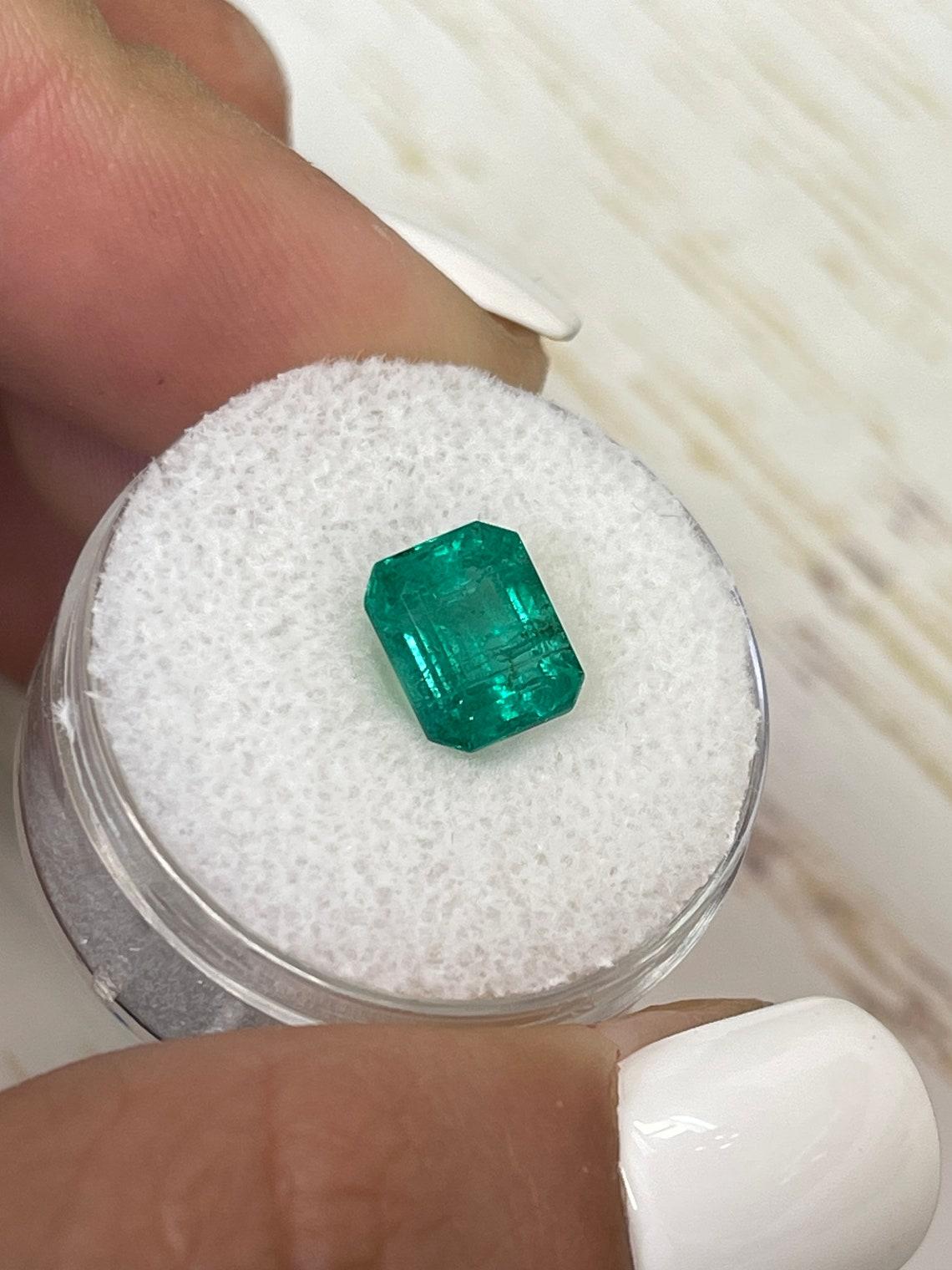 2,26 Karat 8,5x7 mittelgrüner sambischer Smaragd - Smaragdschliff Mai-Geburtsstein Edelstein im Angebot 2