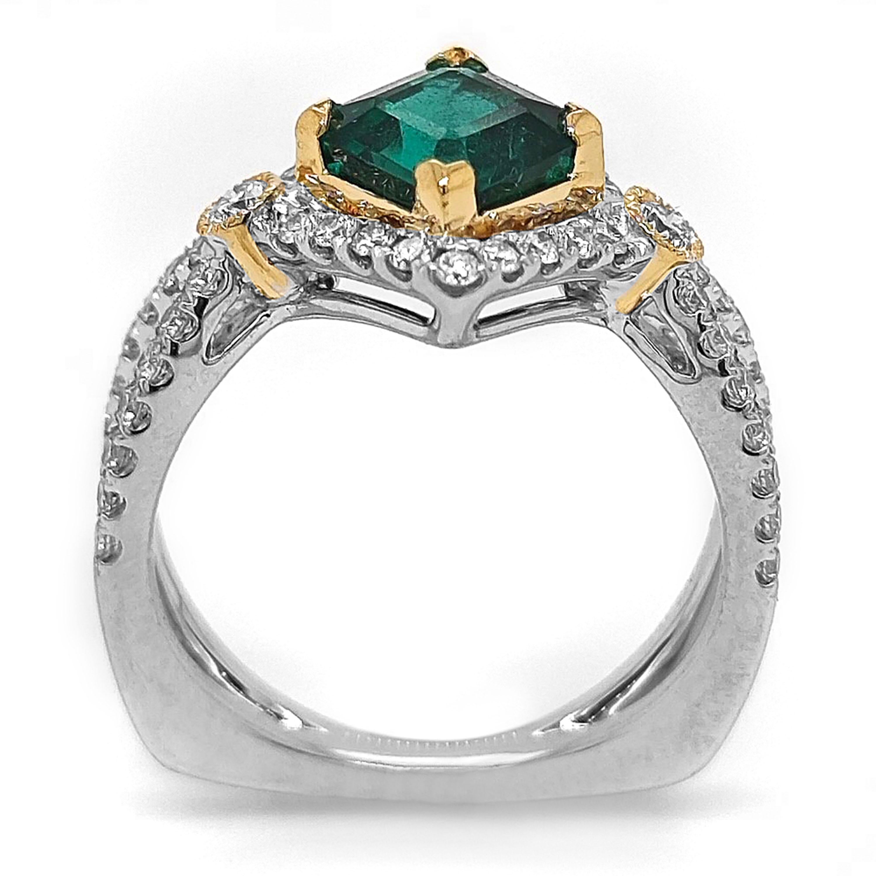 1 Emerald Gemstone: 1.7 Carats
48 White Diamonds: 0.56 Carats
Metal: 18K White Gold, 00.00 Grams
