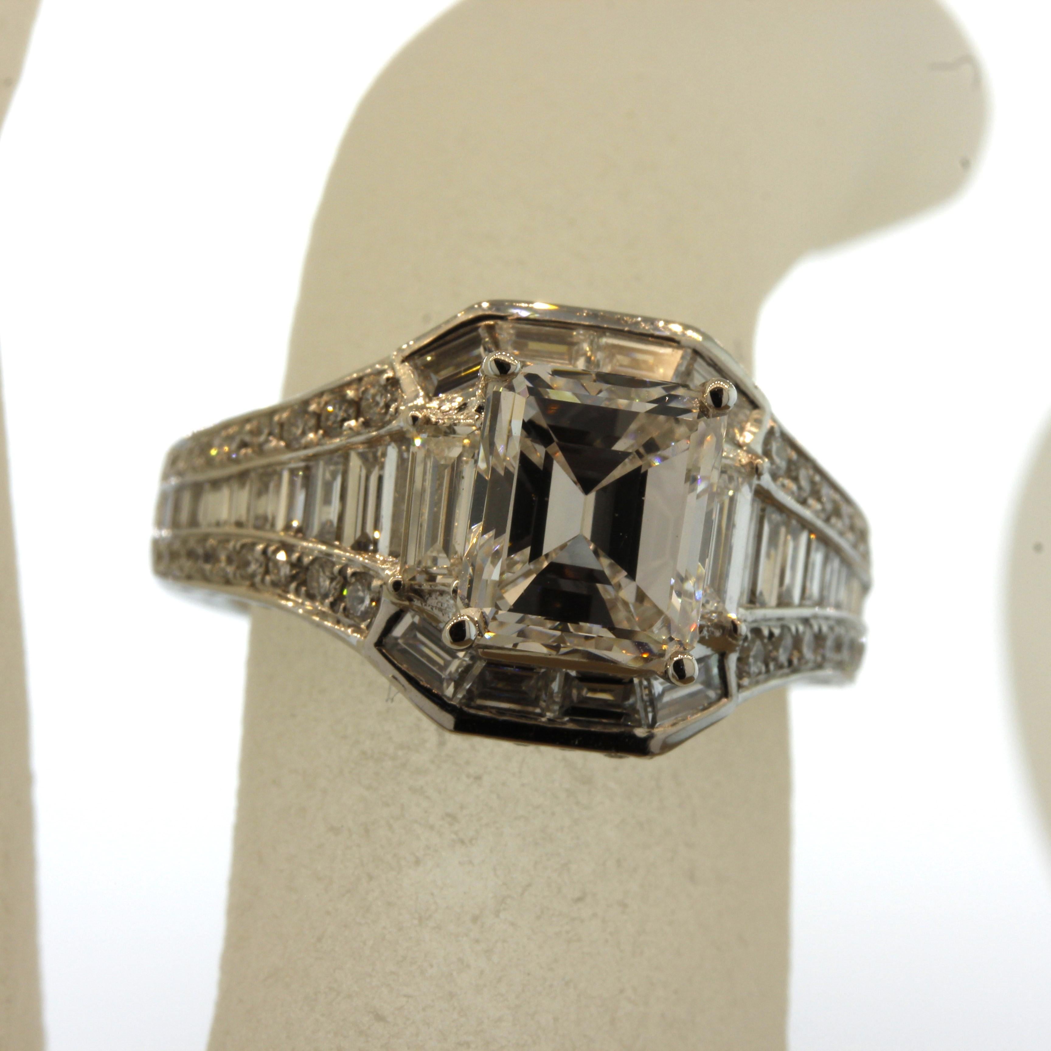 Bague de fiançailles en or avec diamant taille émeraude de 2,26 carats, certifiée GIA E-VS1 en vente 2