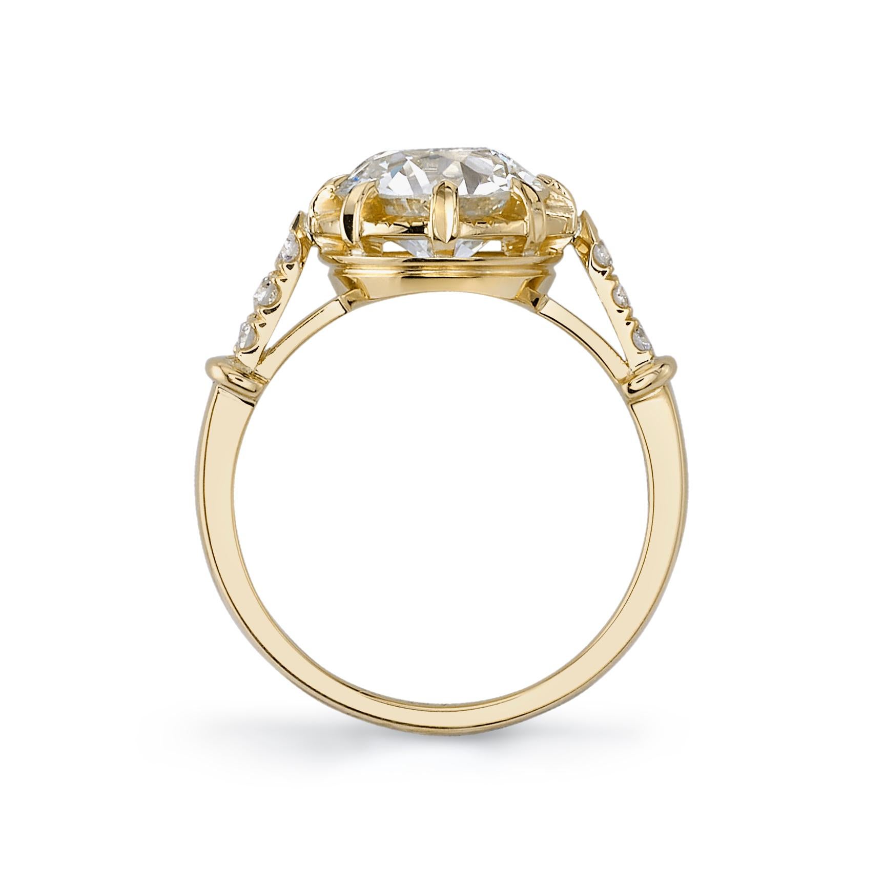 2.26 Carat Old European Cut Diamond Set in a Yellow Gold Engagement Ring In New Condition In Los Angeles, CA