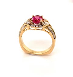 2.26 Carat Purplish Red Mahenge Spinel and Diamond Gold Ring