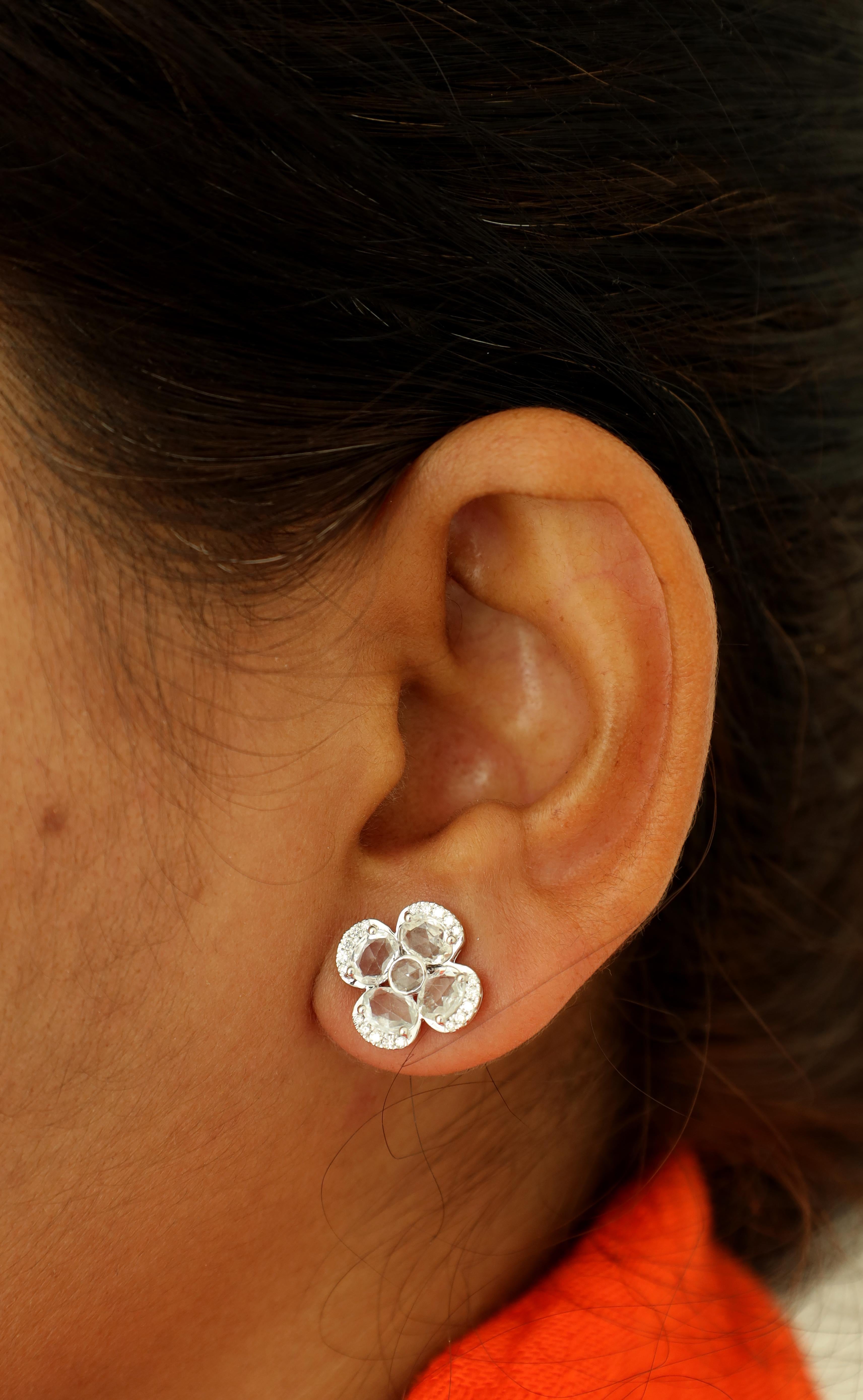 2.26 Carat White Sapphire, Rose Cut & Round Diamond Earrings Studs In New Condition For Sale In Jaipur, Rajasthan