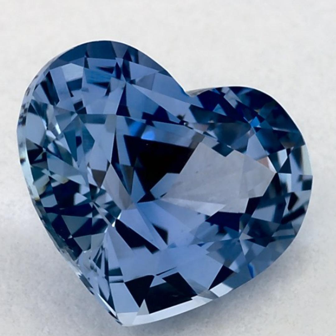 Taille cœur 2.26 Ct Blue Sapphire Heart Loose Gemstone (pierre précieuse en vrac) en vente
