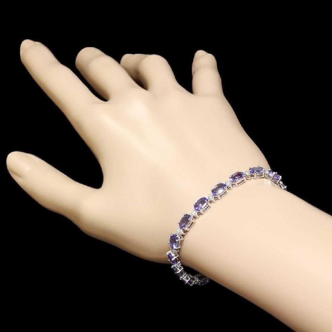 Mixed Cut 22.60 Carats Natural Tanzanite & Diamond 14K Solid White Gold Bracelet For Sale