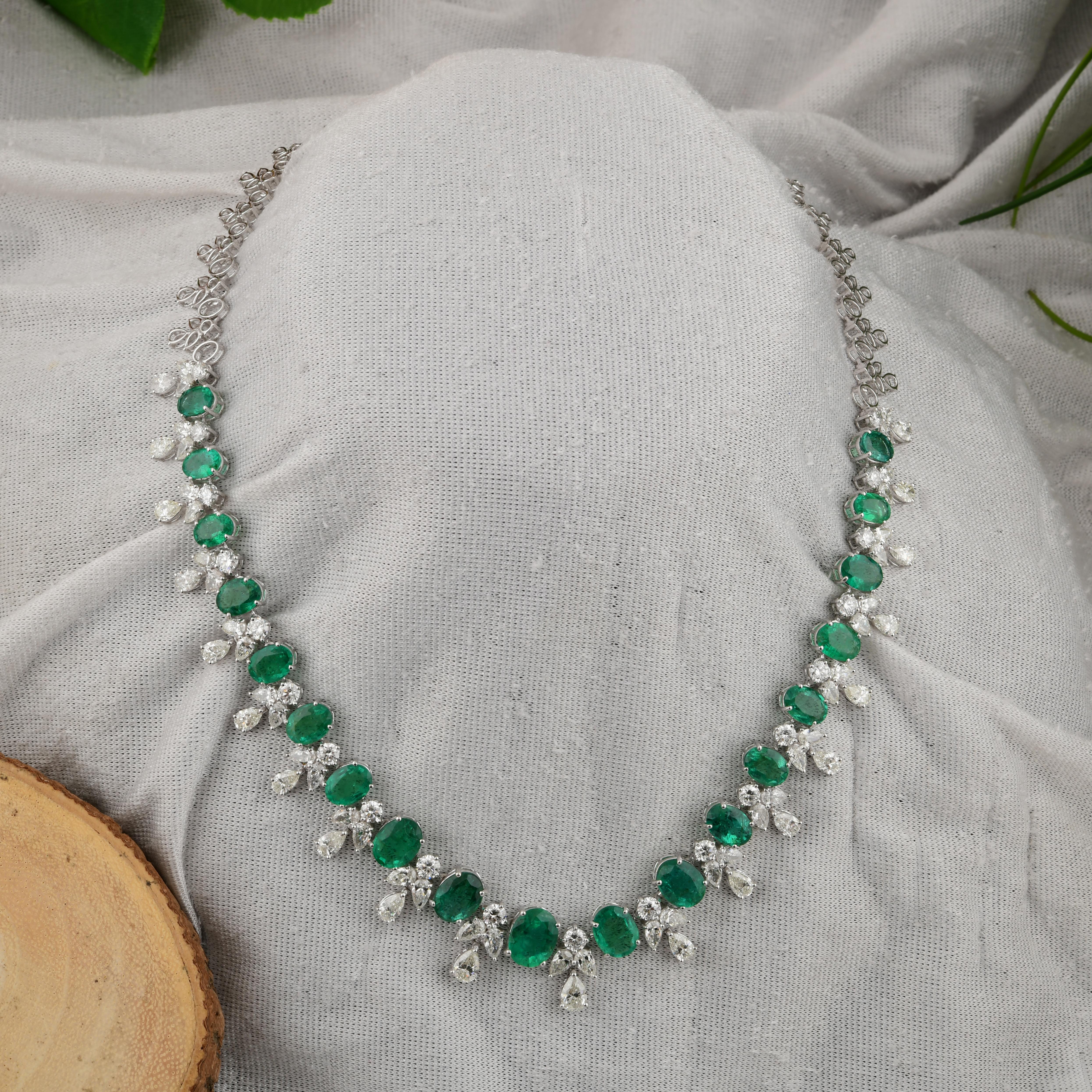 Women's 22.60cts Zambian Emerald 15.13cts Diamond Choker Necklace 18k White Gold For Sale
