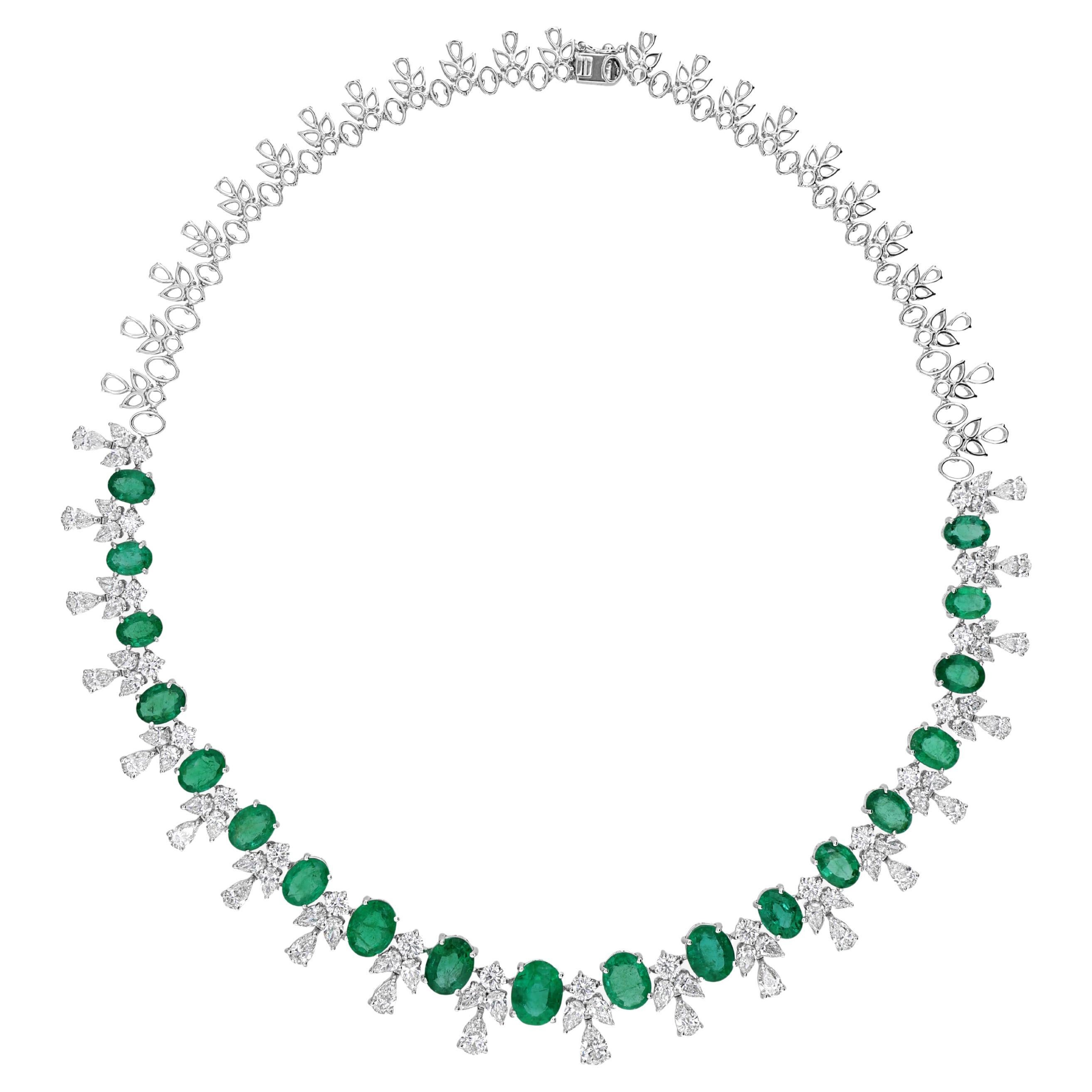 22.60cts Zambian Emerald 15.13cts Diamond Choker Necklace 18k White Gold For Sale