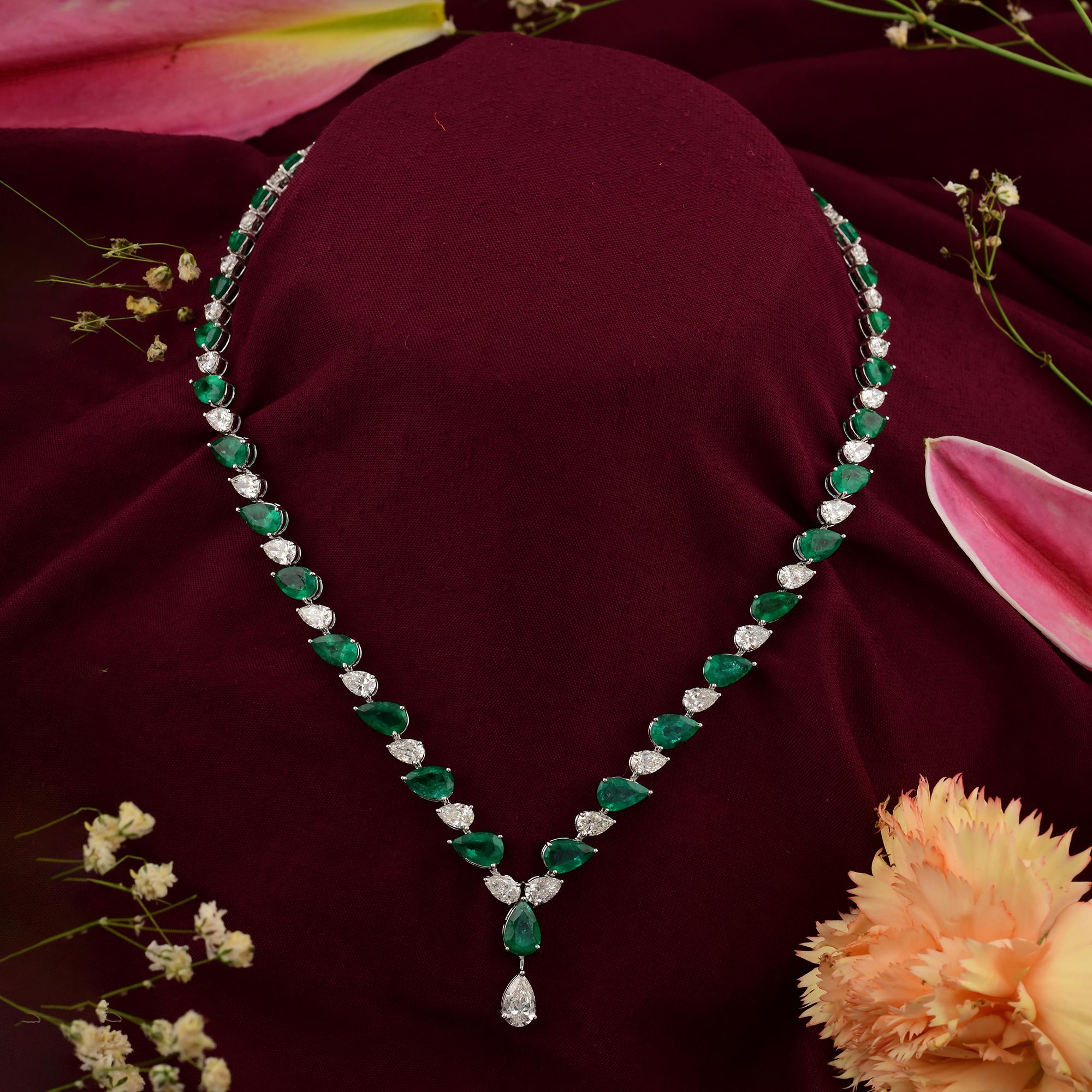 Collar de esmeraldas de Zambia de 22,64 quilates 11,96 quilates Diamante SI/H Oro Blanco 18 Quilates Corte pera en venta