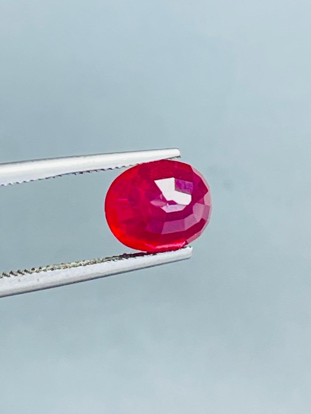 2.26ct Certificat AIGS Rubis Naturel non chauffé couleur sang de pigeon de Birmanie en vente 1