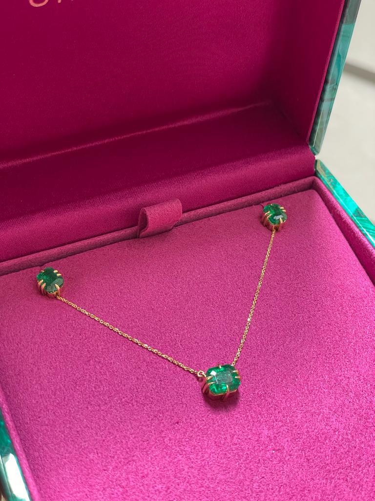 2.26ct Emerald necklace made in 18k yellow gold with chain  12