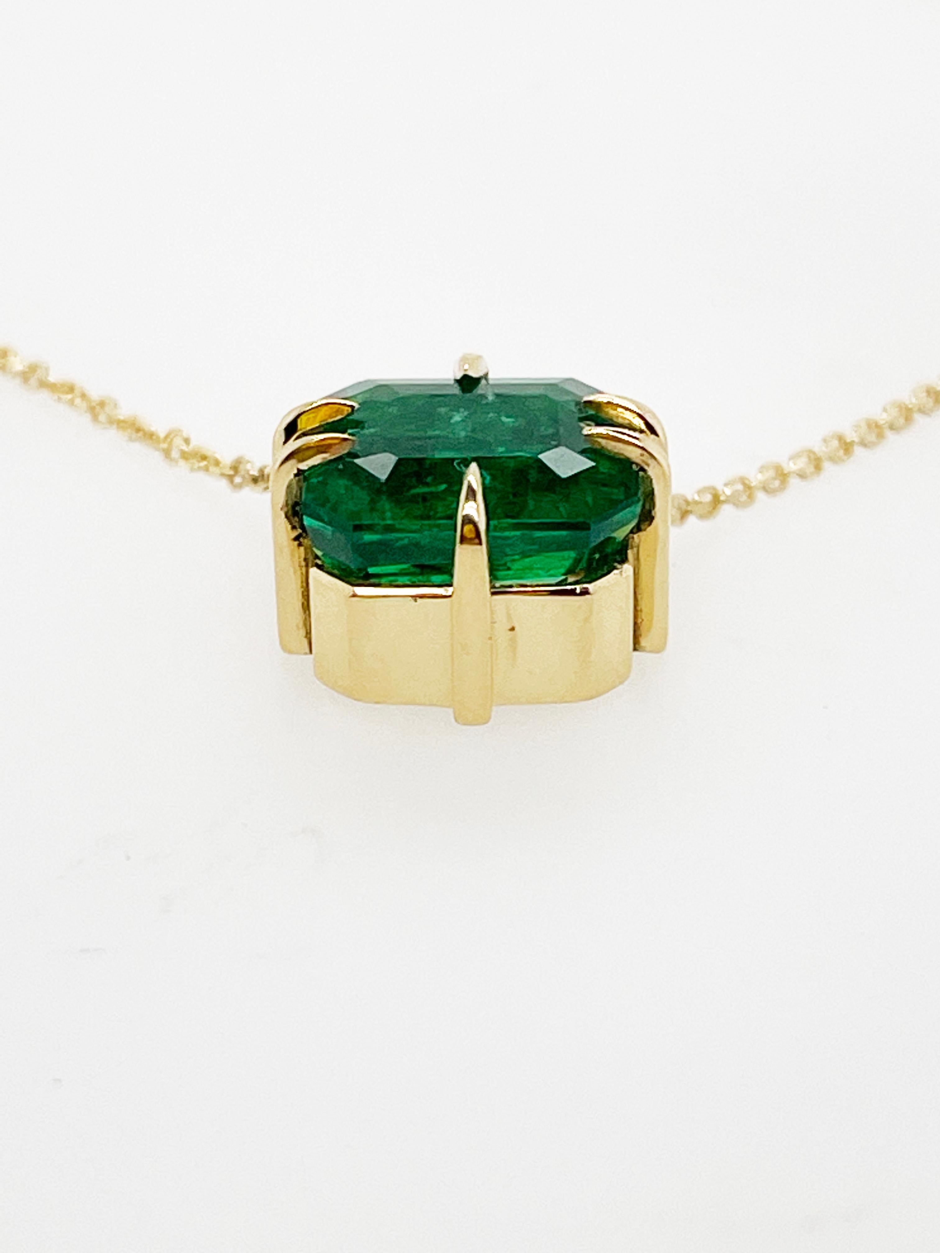 Emerald Cut 2.26ct Emerald necklace made in 18k yellow gold with chain 