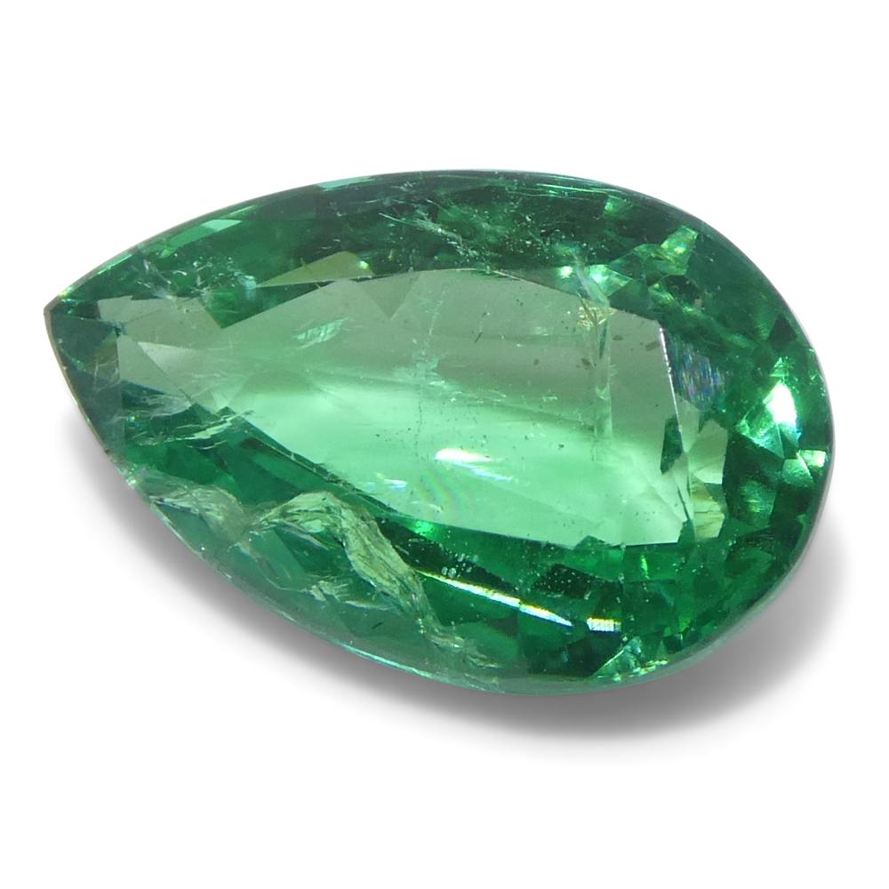 2.26ct Emeraude verte poire de Zambie Unisexe en vente