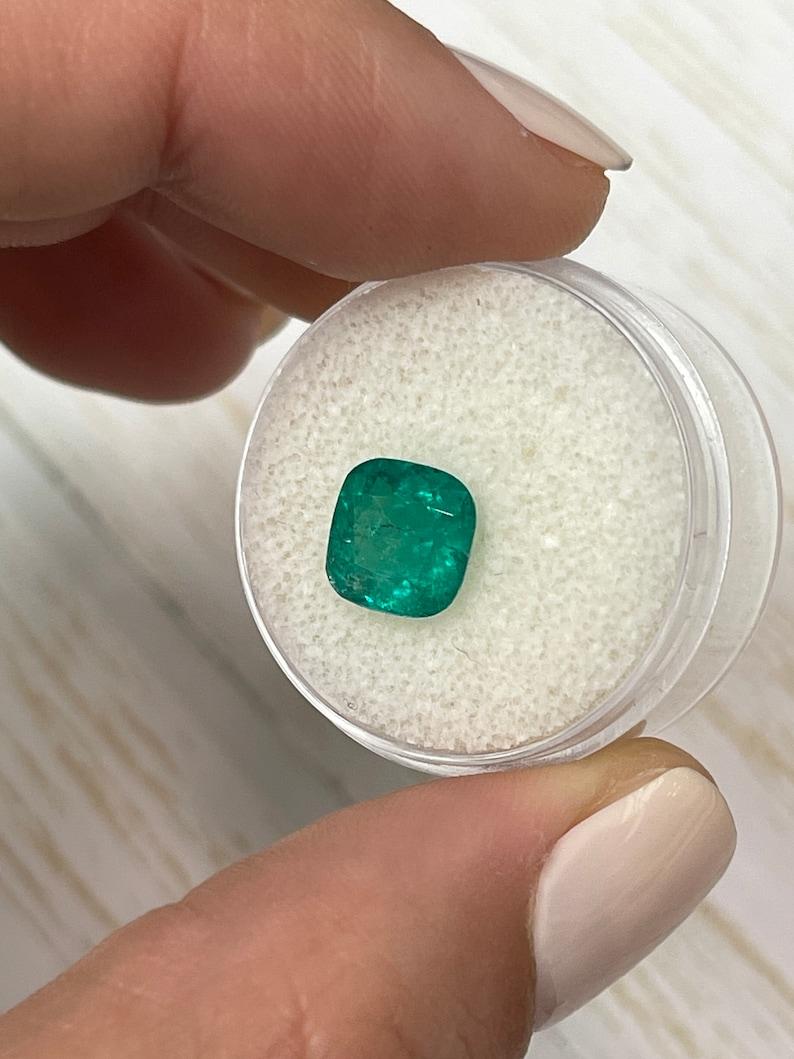 2.27 Carat 8.5x8.5 Natural Colombian Emerald - Cushion Cut Genuine Gem May In New Condition For Sale In Jupiter, FL