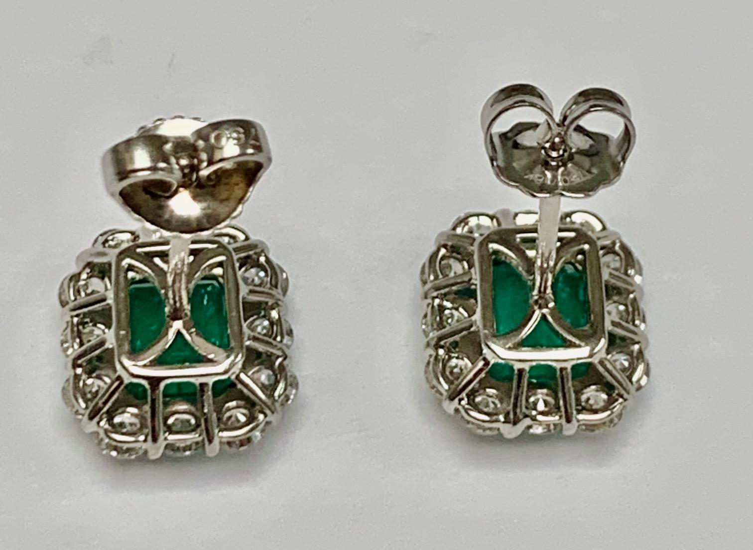 2.27 Carat Columbian Emerald Diamonds Earrings In New Condition In New York, NY