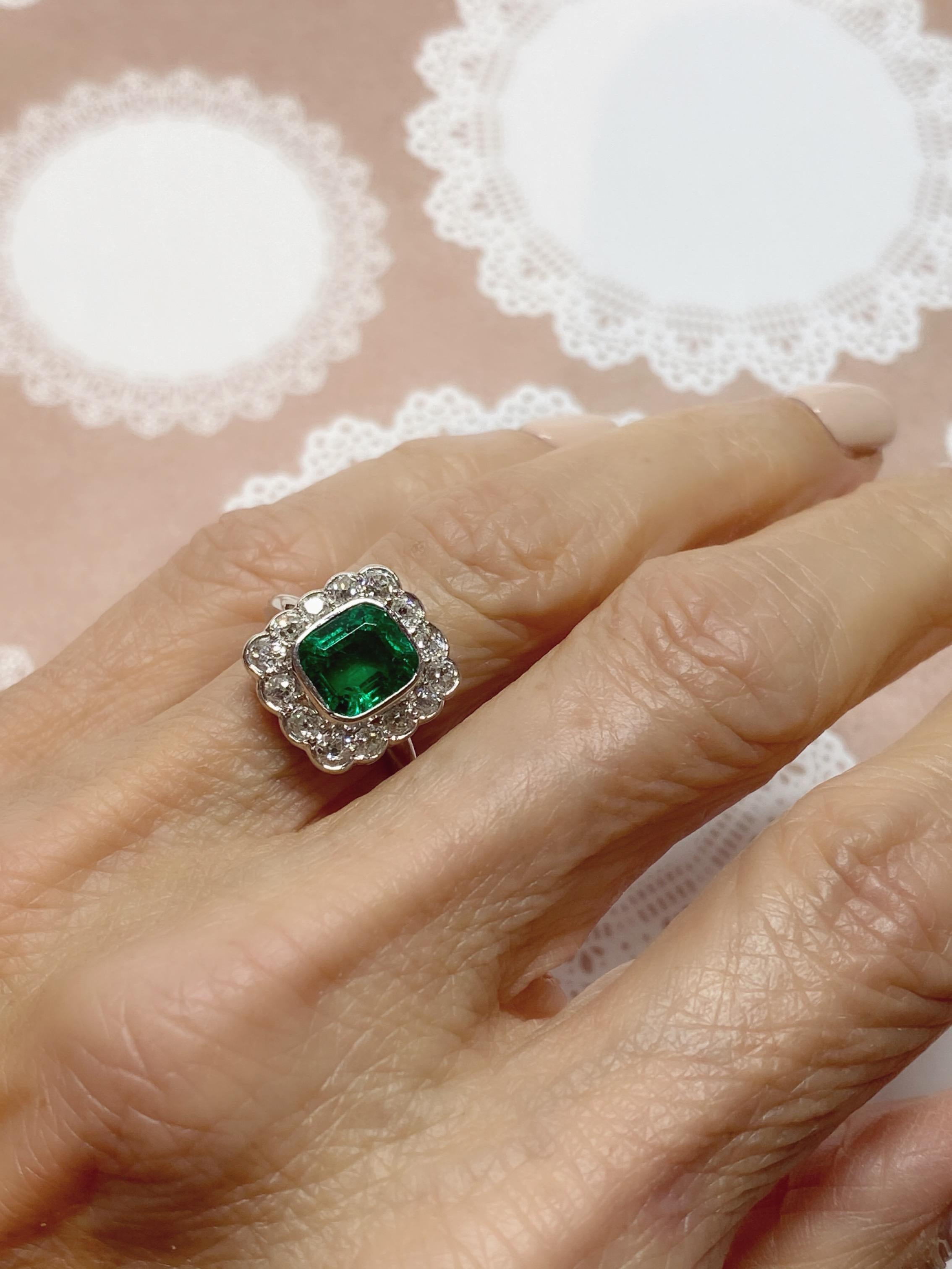 2.27 Carat GIA Certified Colombian Emerald and Diamond Platinum Ring For Sale 6