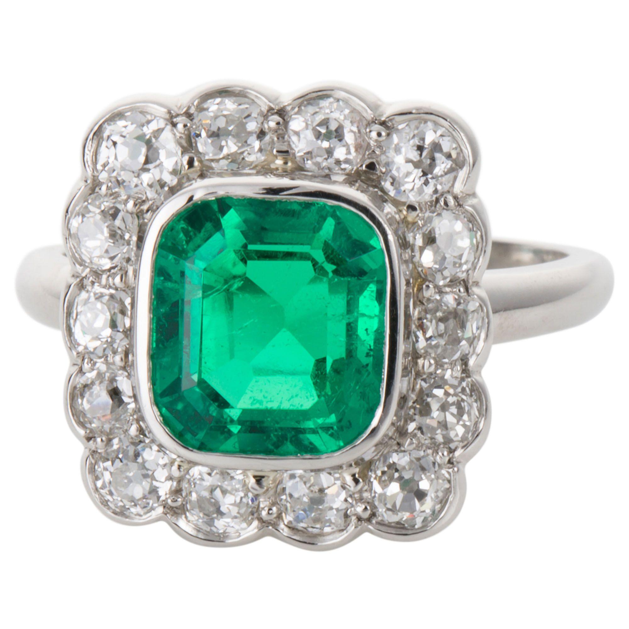 Women's 2.27 Carat GIA Certified Colombian Emerald and Diamond Platinum Ring For Sale
