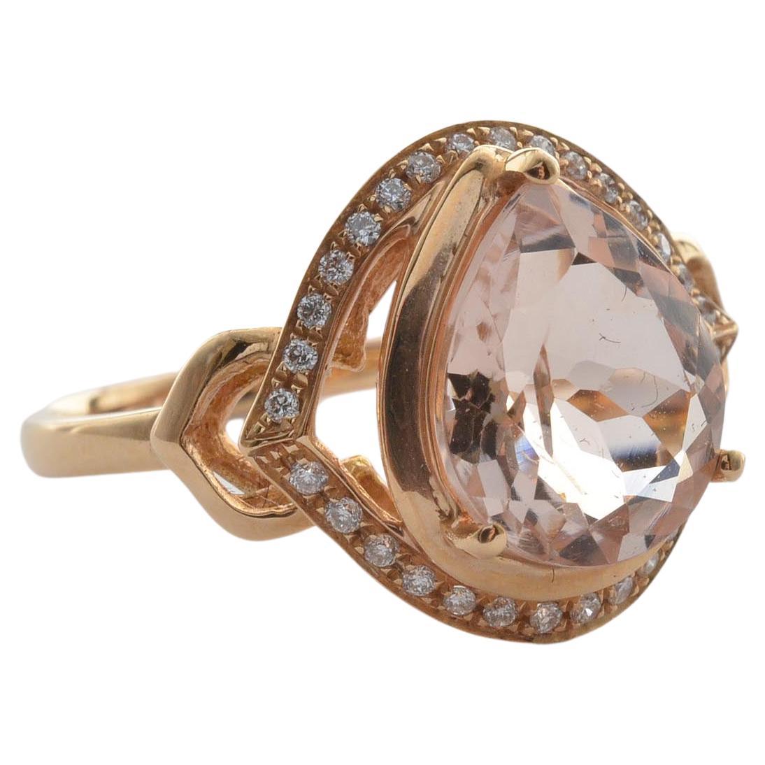 2.27 Carat Morganite and Diamond Ring in 18 Karat Rose Gold For Sale