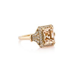 Sunita Nahata Morganite 2.27ct. Fancy Ring in 18KRG with White Diamond.