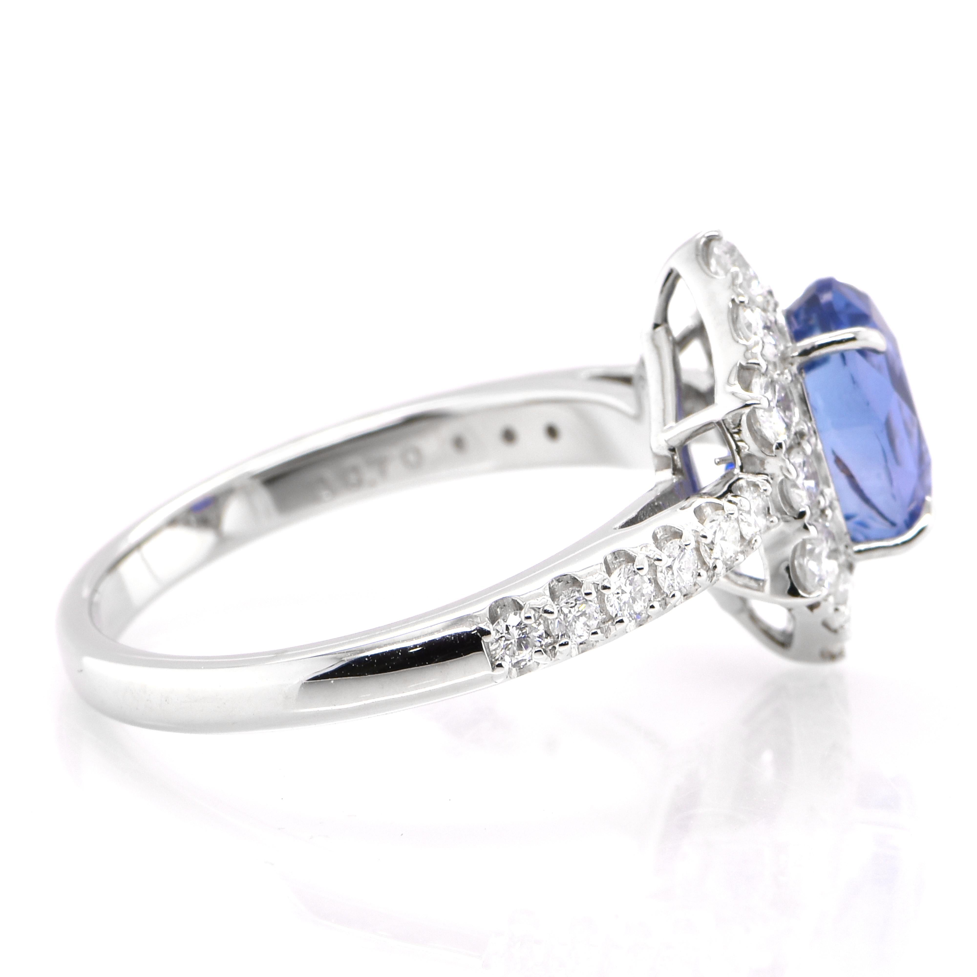 2.27 Carat Natural Unheated, Ceylon Sapphire and Diamond Ring set in Platinum In New Condition For Sale In Tokyo, JP