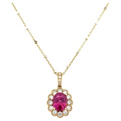 2,27 Karat Oval Rubin und RBC Diamant Gold Vintage Anhänger Halskette