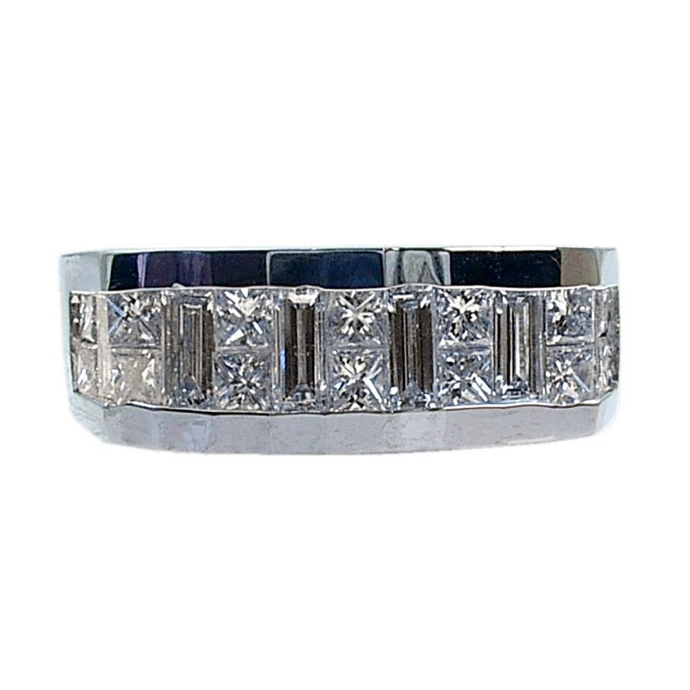 2.27 Carat Princess Cut / Baguette Diamond 18 Karat Gents Ring In New Condition For Sale In Los Angeles, CA