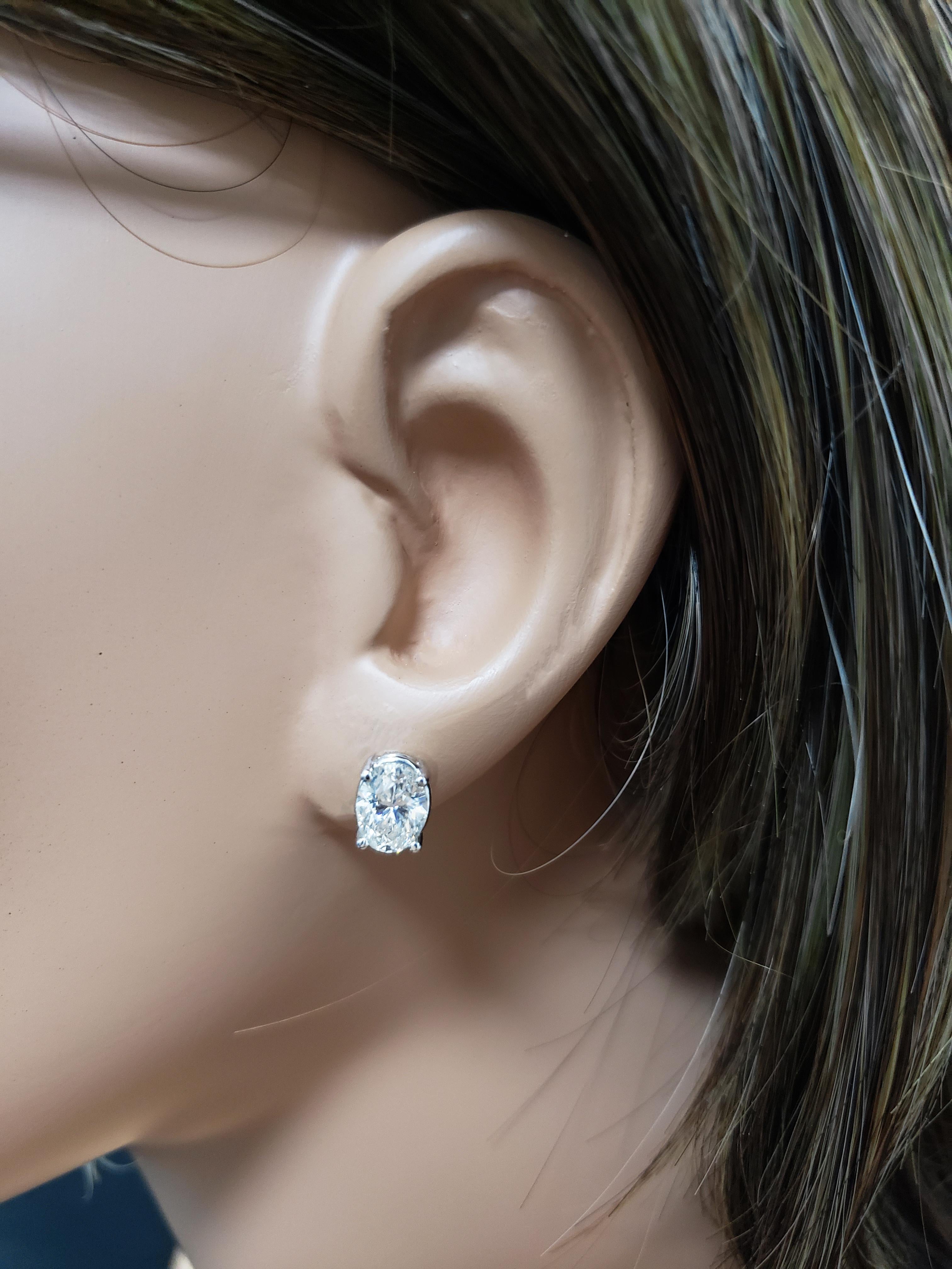 Women's or Men's 2.27 Carat Total Oval Cut Diamond Stud Earrings