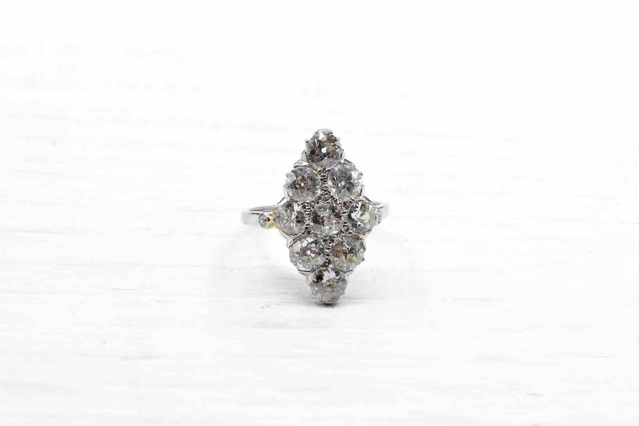 Stones: Brilliant cut diamonds for a total weight of 2.27 carats
Material: platinum
Dimensions: 19 mm length on finger
Weight: 3.3g
Size: 48 (free sizing)
Certificate
Ref. : 22061