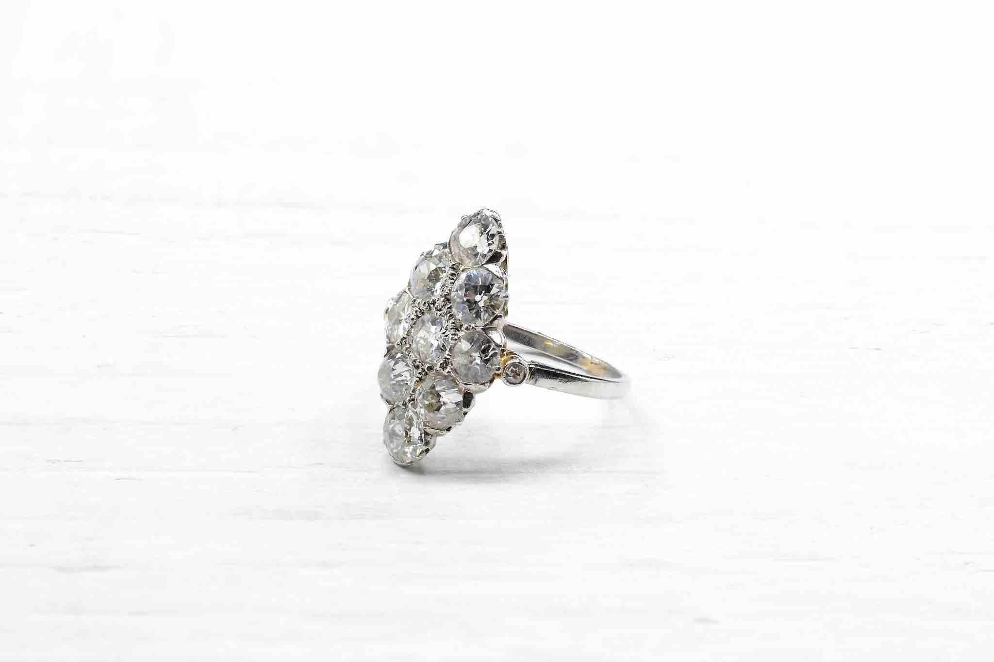 2.27 carats brilliant cut diamonds ring in platinum In Good Condition For Sale In PARIS, FR