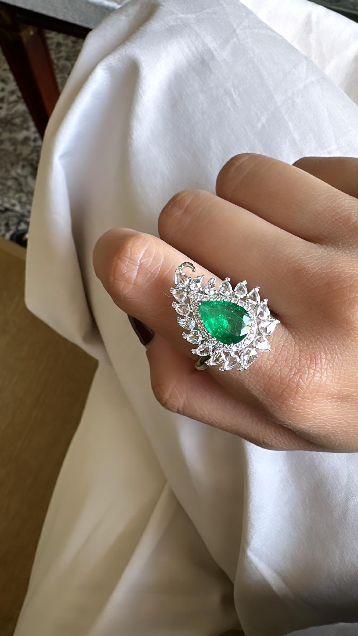 2.27 carats natural Zambian Emerald & Rose Cut Diamonds Engagement Cocktail Ring For Sale 2