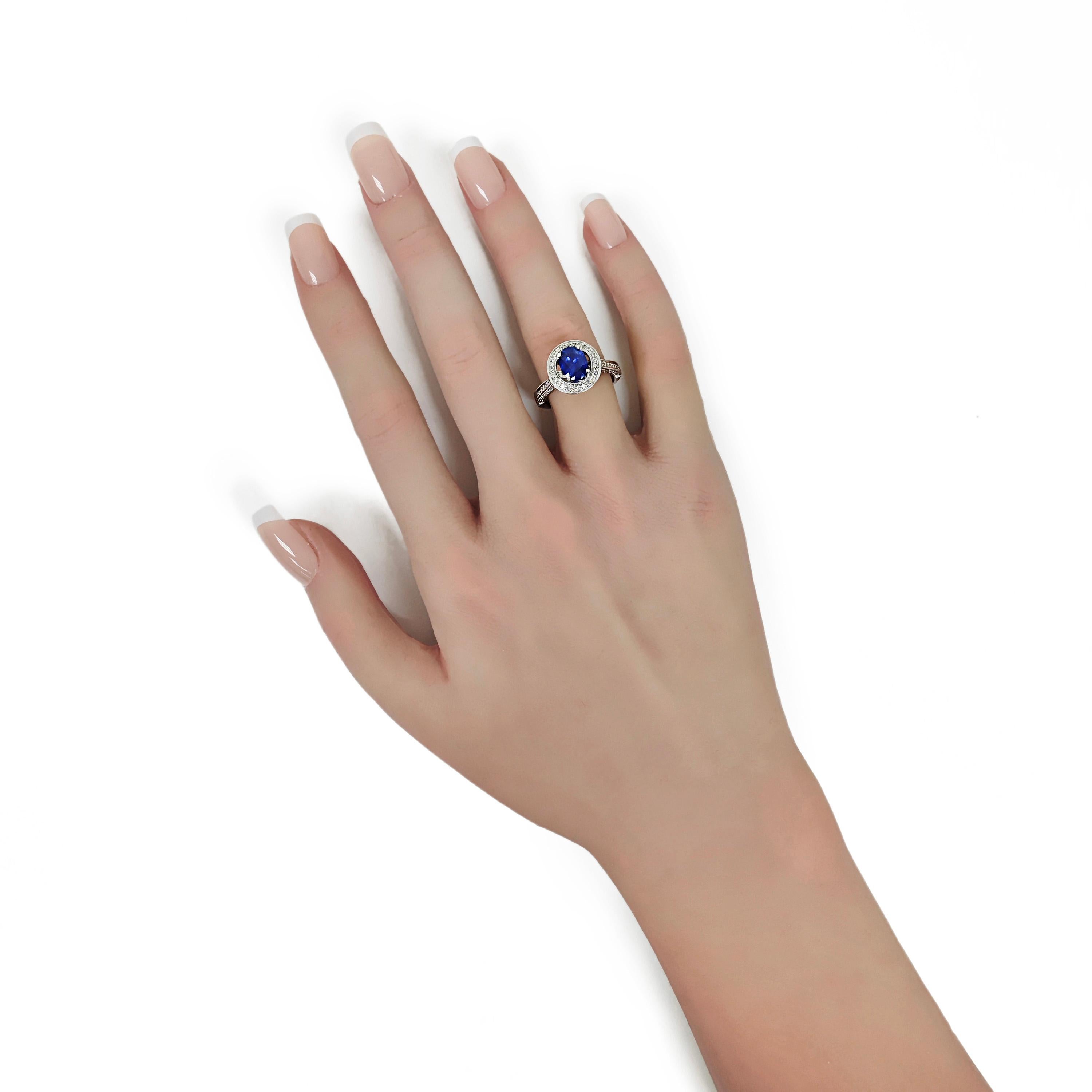 Oval Cut 2.27 Carats Sapphire and White Diamond White Gold Ring For Sale