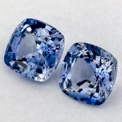 2.27 qt Zafiro Azul Cushion Gema Suelta