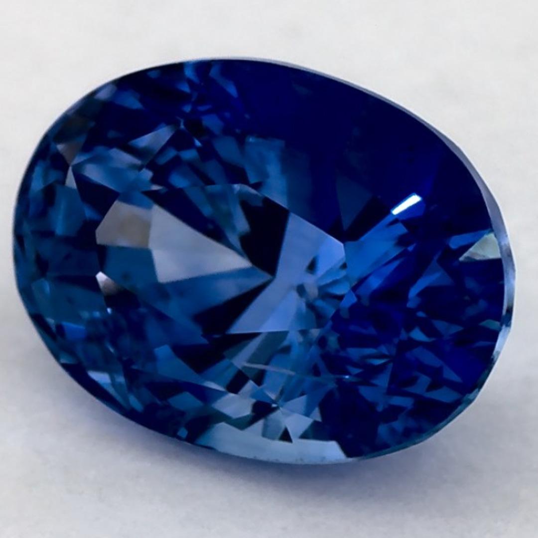 Questo zaffiro blu naturale offre eleganza e raffinatezza. Con la sua ricca saturazione del colore e il taglio preciso, è il centro perfetto per un anello di fidanzamento o un design di gioielli di lusso.

Questo zaffiro proviene dallo Sri Lanka