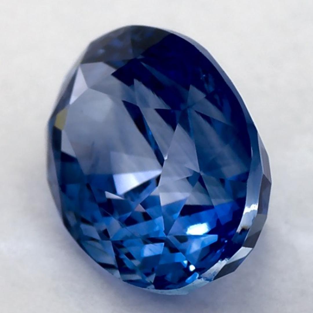 Donna 2.27 carati di zaffiro blu ovale sfuso in vendita