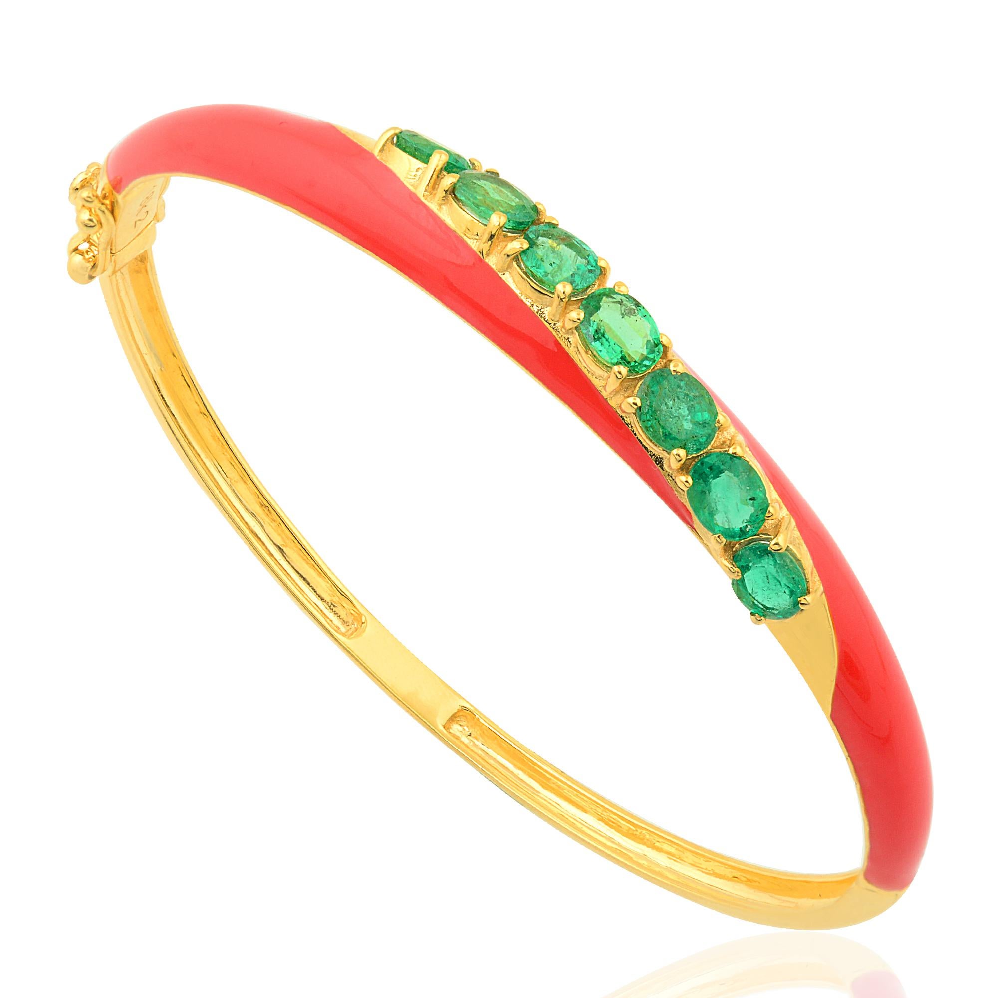 Modern 2.27 CTW Emerald Enamel Bangle Bracelet in 18k Solid Yellow Gold Graduation Gift For Sale