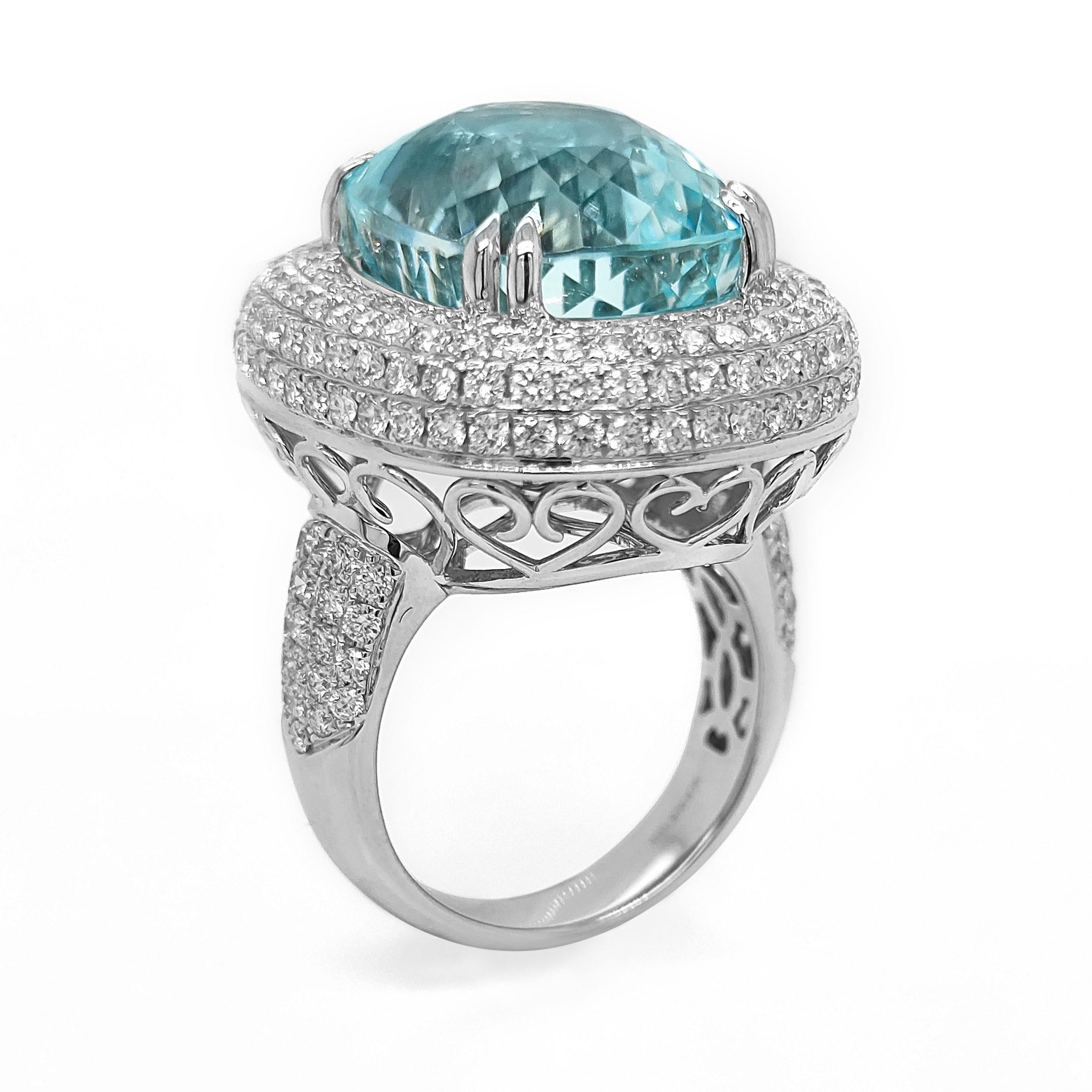 Taglio misto Anello in oro bianco con PARAIBA TOURMALINE e diamanti bianchi da 22,74 carati in vendita