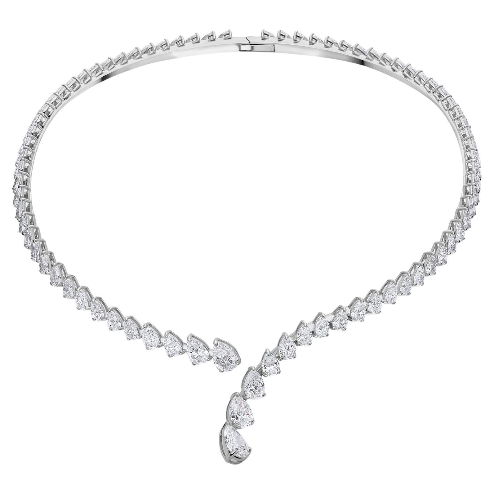 14K White Gold 22.74 Ct Natural Diamond Graduating Riviere Drop Necklace For Sale