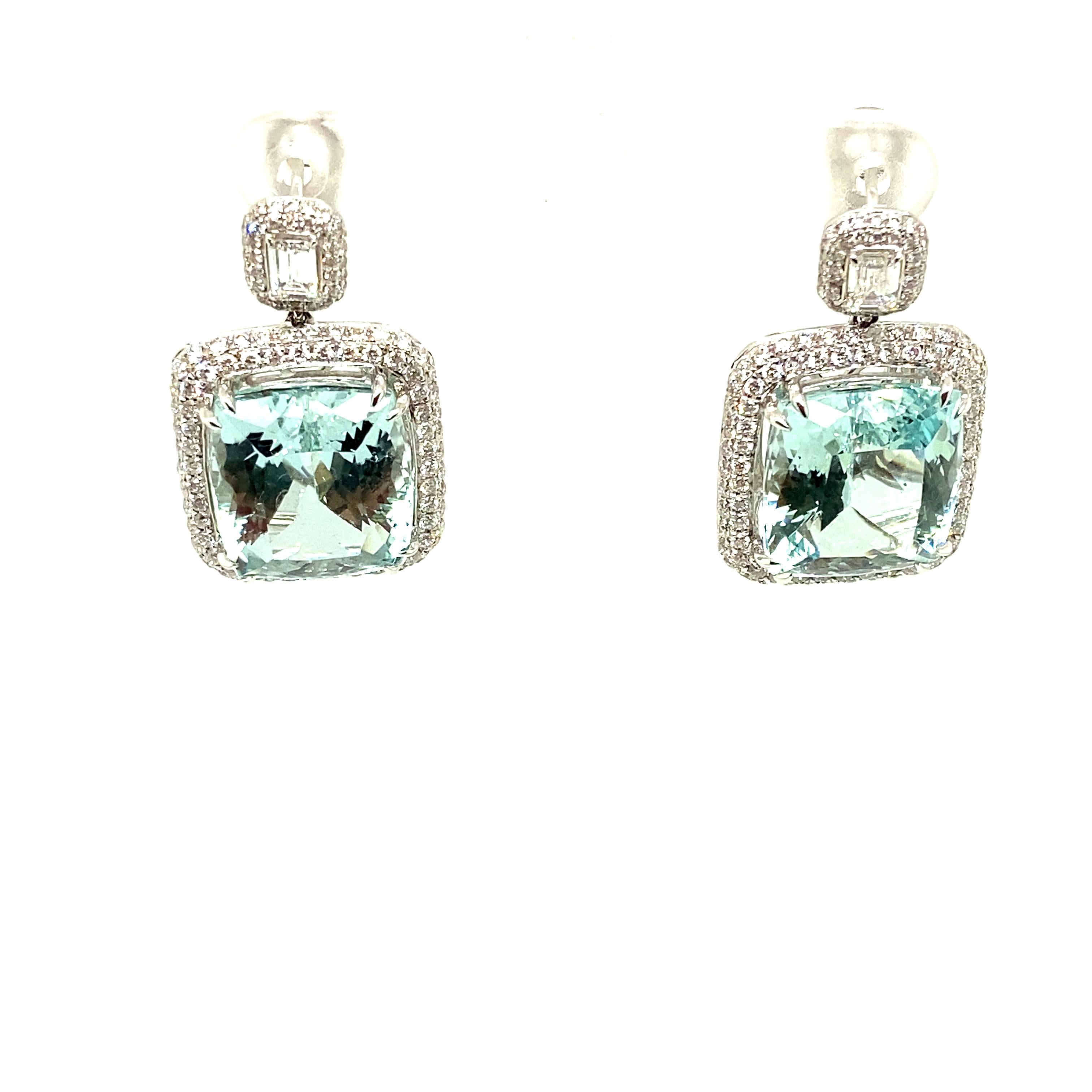 Women's or Men's 22.79 Carat Natural Cushion-Cut Aquamarine Gold Earrings For Sale