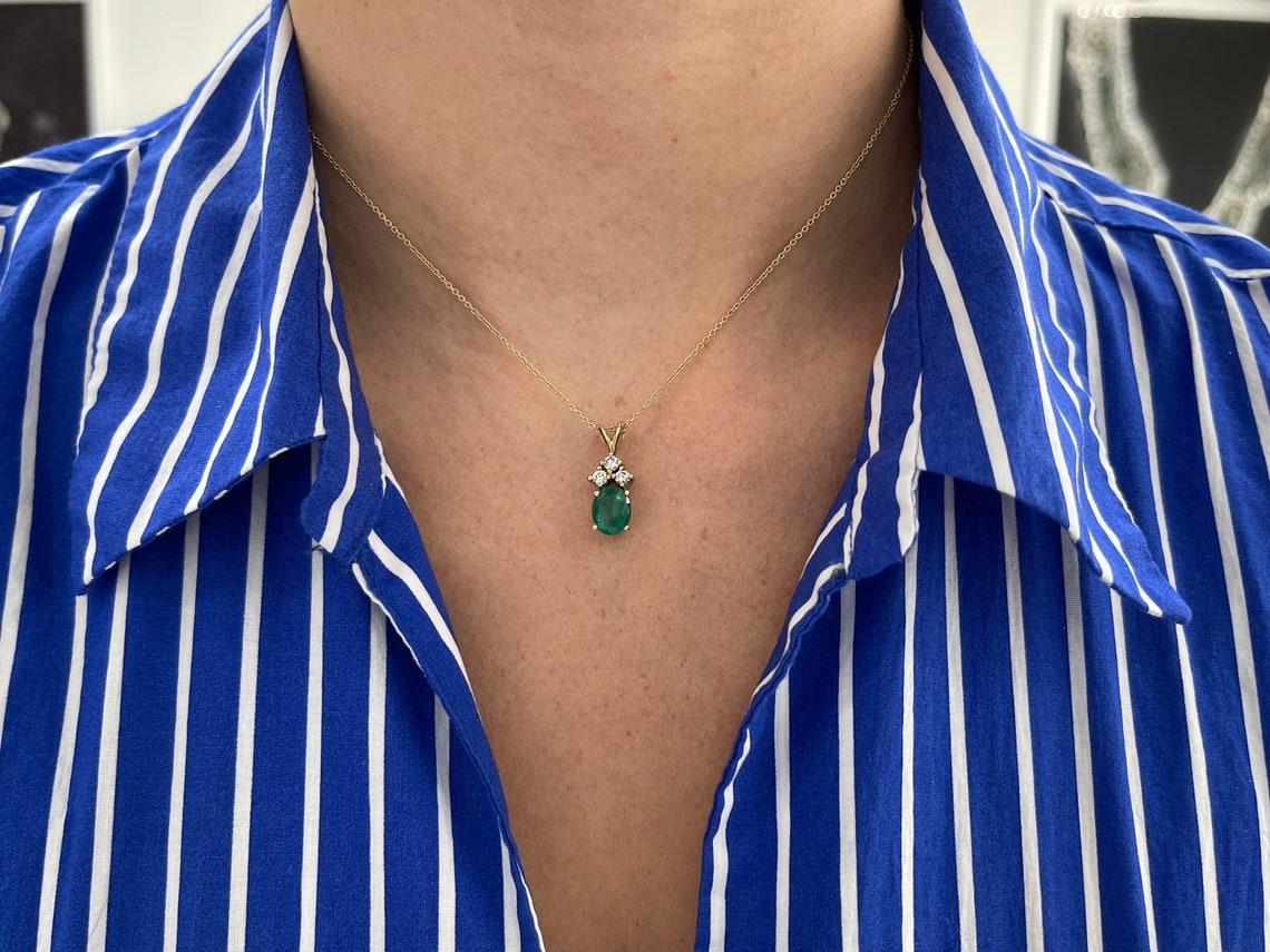 2,27tcw 14K Oval Smaragd & Diamant Split Bail Anhänger Halskette Dunkelgrüne Zacken Damen im Angebot