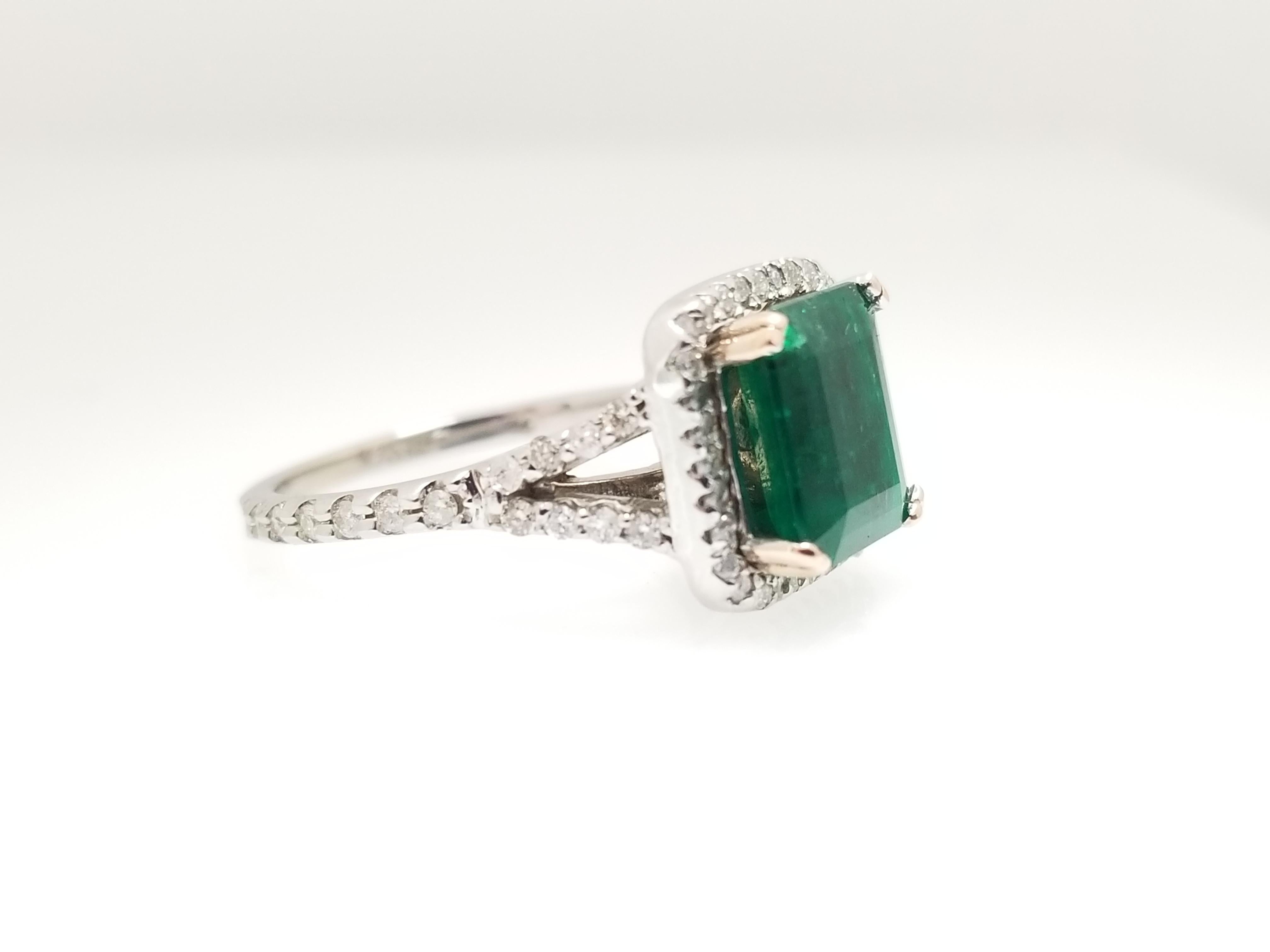 Women's or Men's 2.28 Carat Colombian Emerald and Diamond Ring